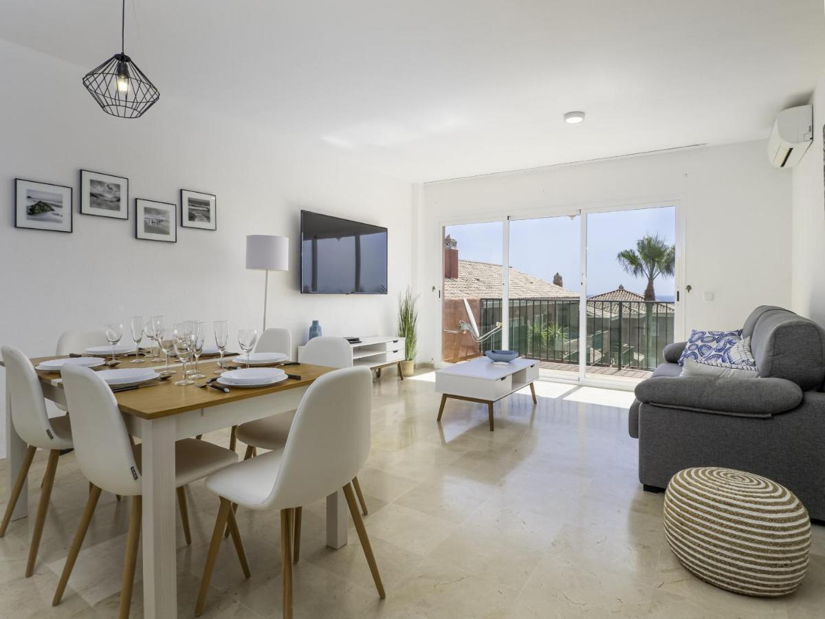 2308- 2Bedrooms Apt With Stunning Sea View-Terrace Манилва Экстерьер фото
